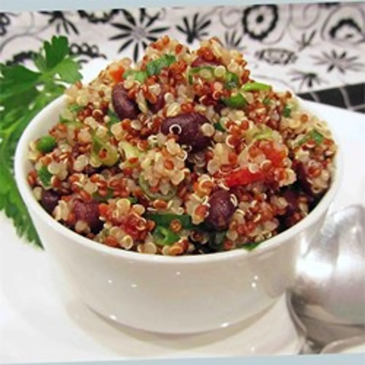 Pikanter Quinoa Salat