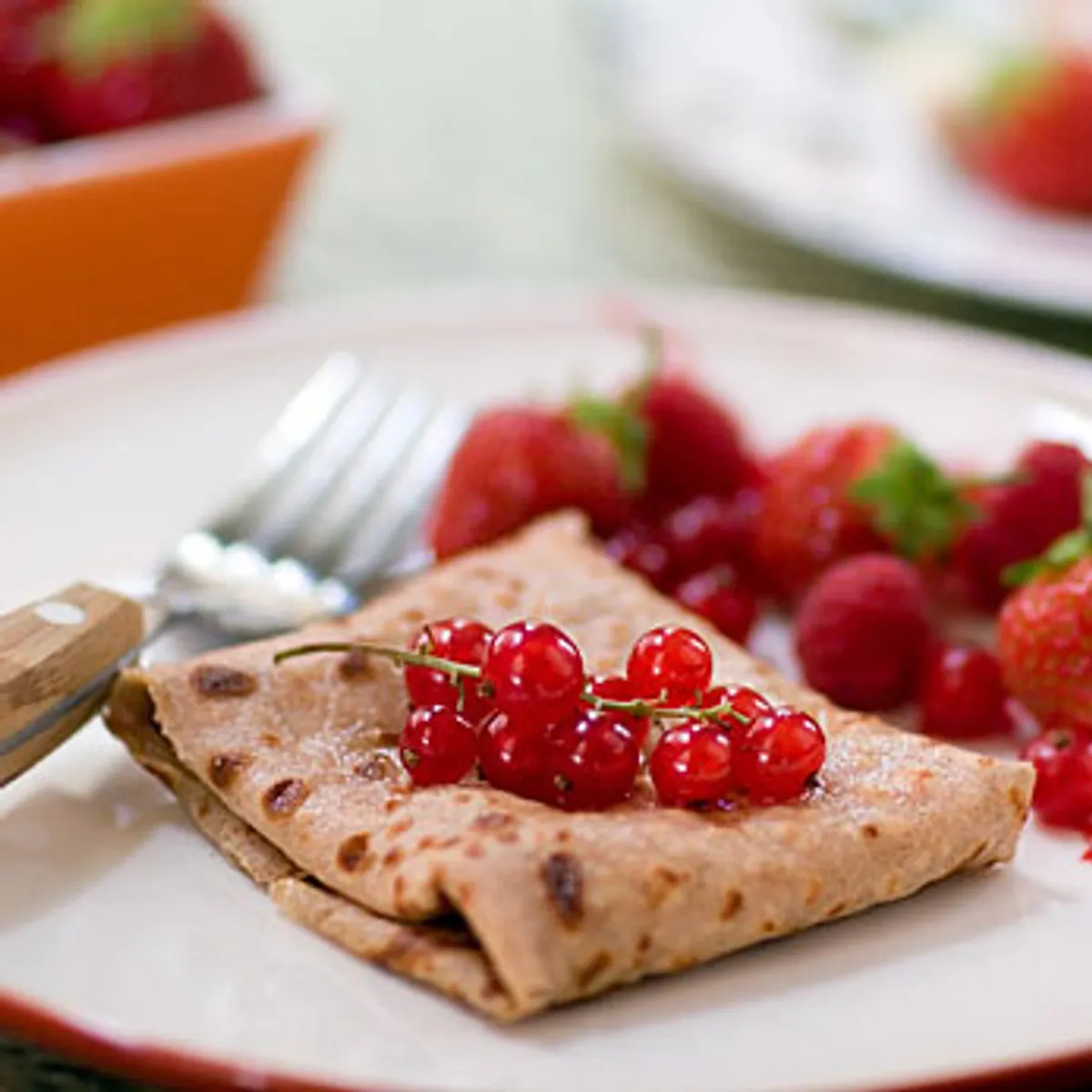 Quinoa-Crêpes mit frischen Beeren